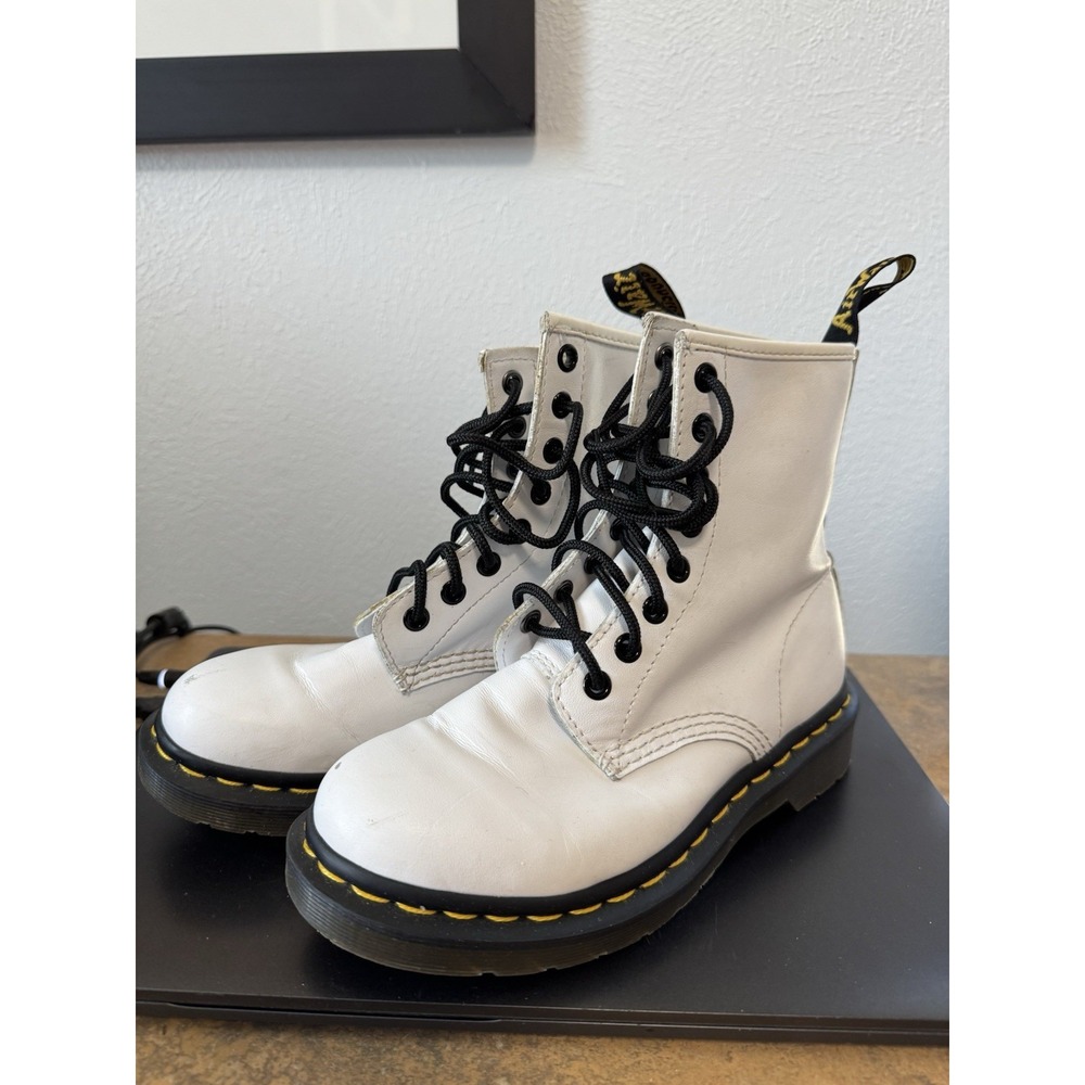 Dr Doc Martens Boots Women Size 5 White Leather Casual Combat Boot